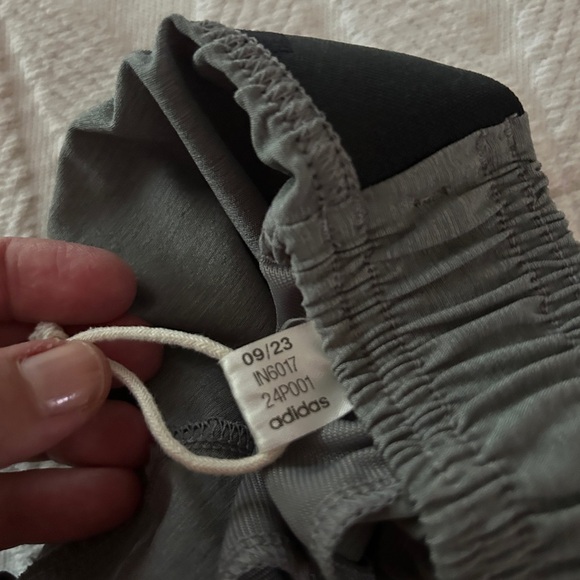 EUC like new Adidas Axis Aeroready Men's Black Athletic Shorts size S. - Picture 13 of 15